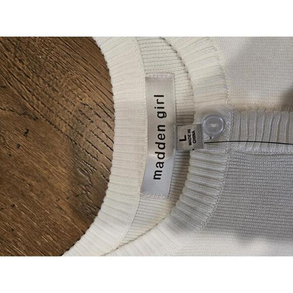 Nwt Madden Girl Cropped White Knit Button-Up Top - Picture 5 of 5